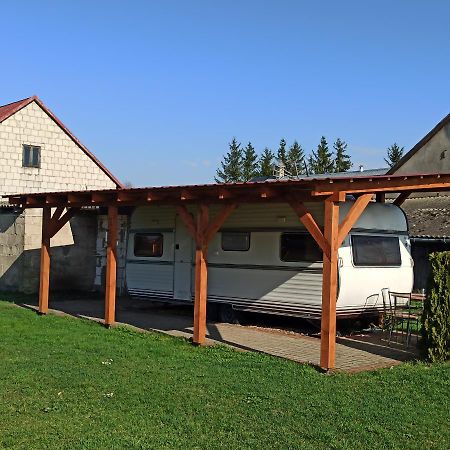 Pole U Mani Wizajny Exterior foto
